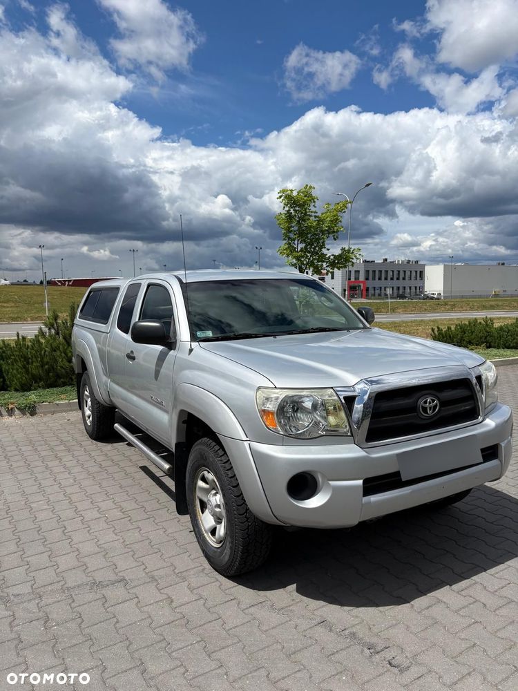 Toyota Tacoma - 3