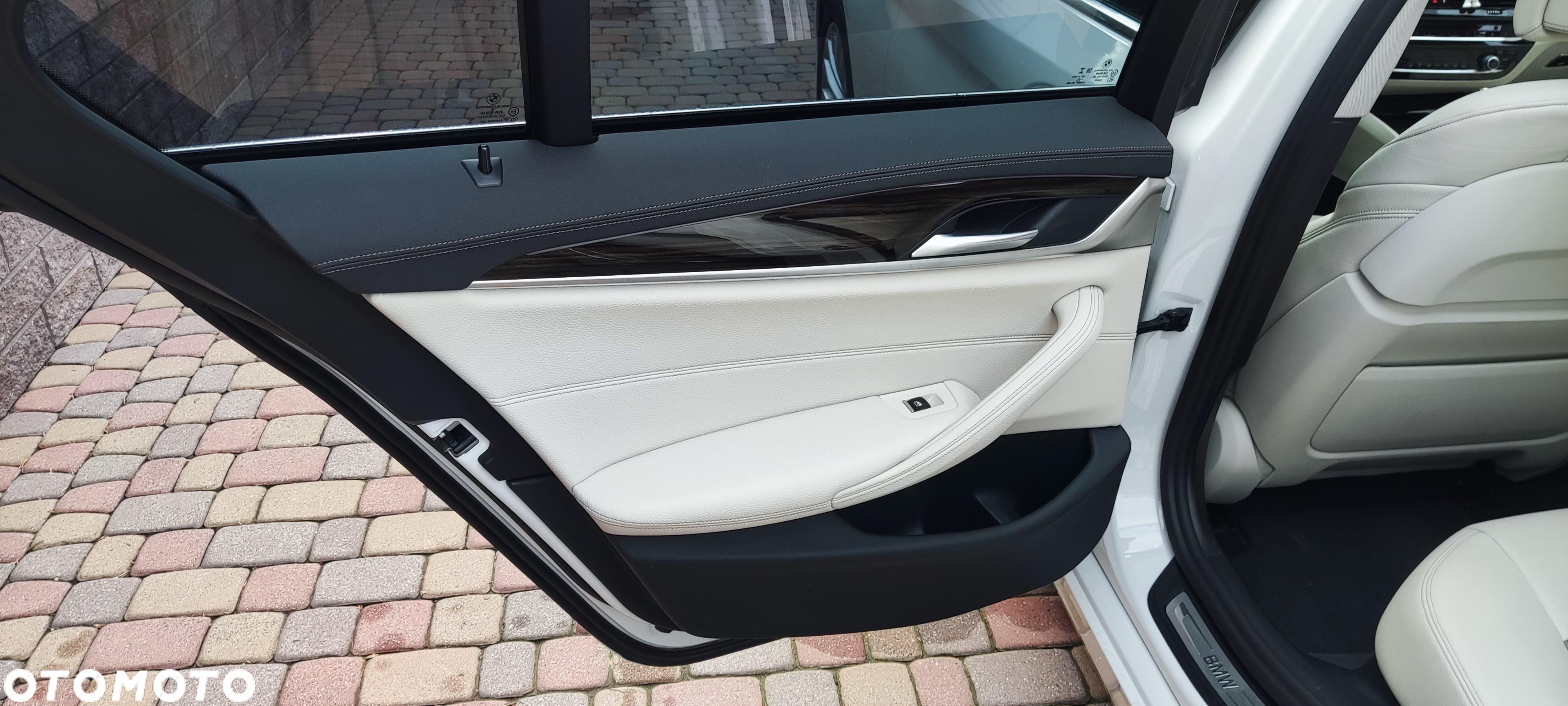 BMW Seria 5 - 32
