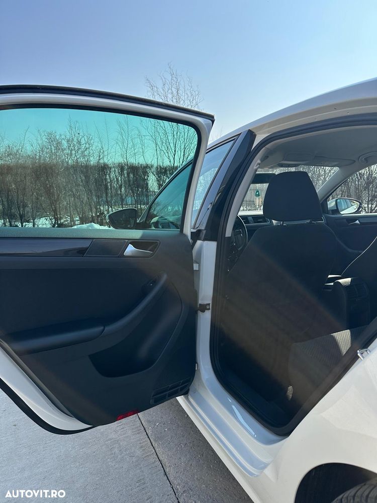 Volkswagen Jetta 1.4 TSI Comfortline - 11