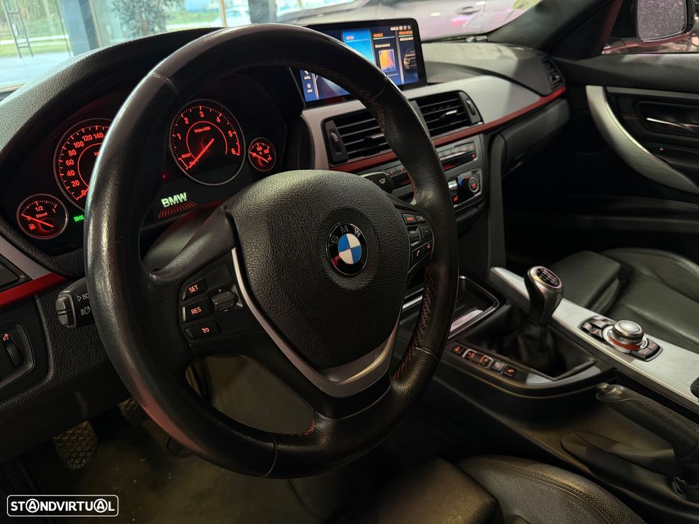 BMW 320 d xDrive Sport Line - 23