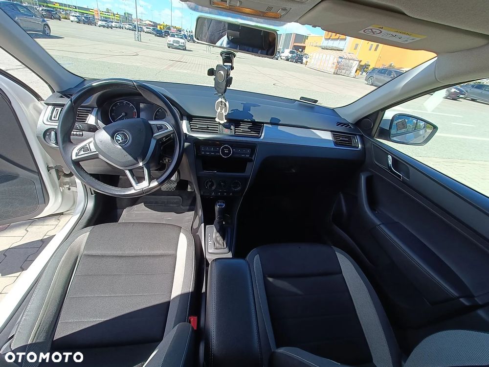 Skoda RAPID 1.2 TSI Ambition DSG - 27
