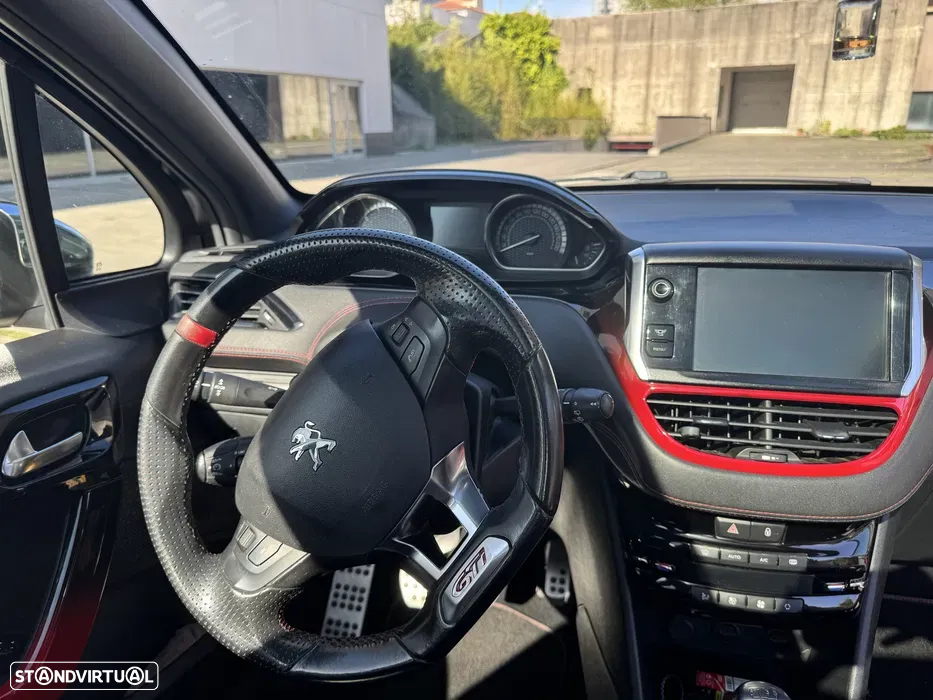 Peugeot 208 GTI 200 THP - 5