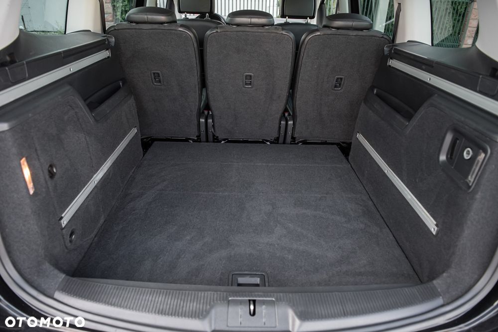 Volkswagen Sharan 2.0 TDI DSG BlueMotion Technology Highline - 28