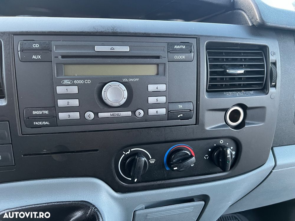 Ford Transit LWB Kombi Trend - 24