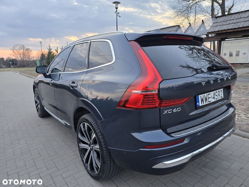 Volvo XC 60 B5 B AWD Plus Bright - 4