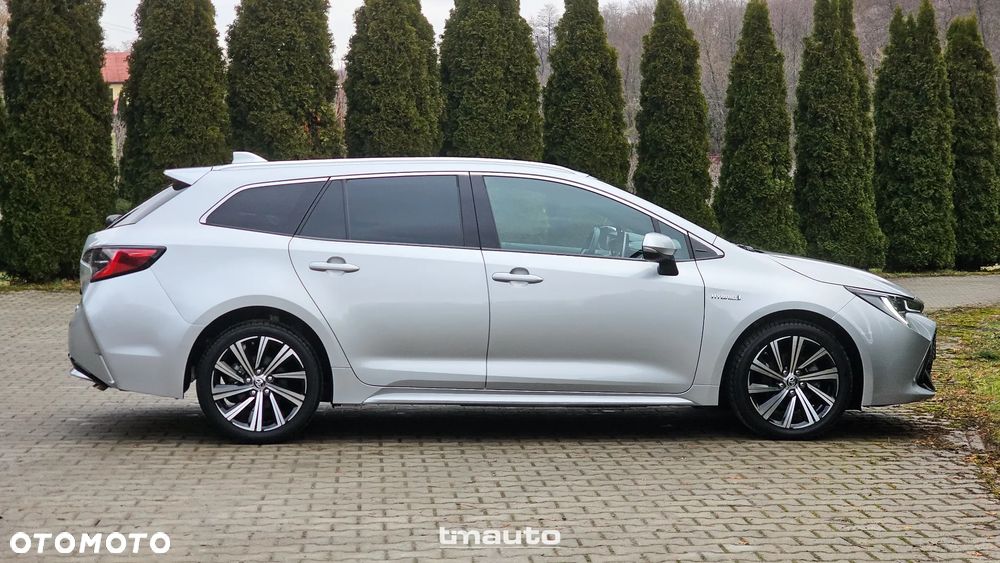 Toyota Corolla 1.8 Hybrid Comfort - 32