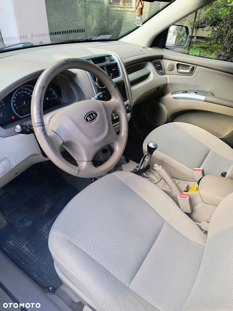 Kia Sportage 2009 photo 2