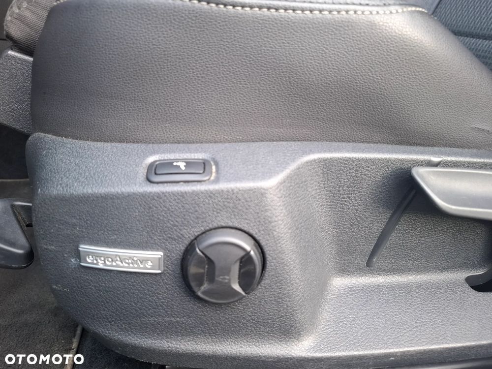 Volkswagen Golf 2.0 TDI BMT 4Mot Highline - 12