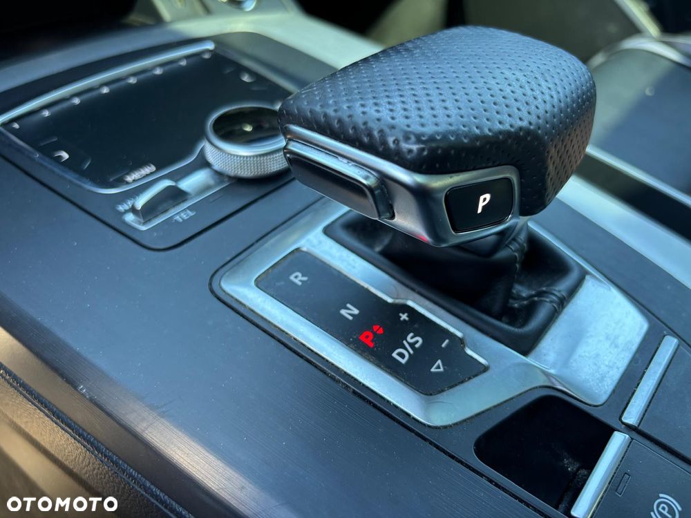 Audi Q5 2.0 TFSI Quattro S tronic design - 12