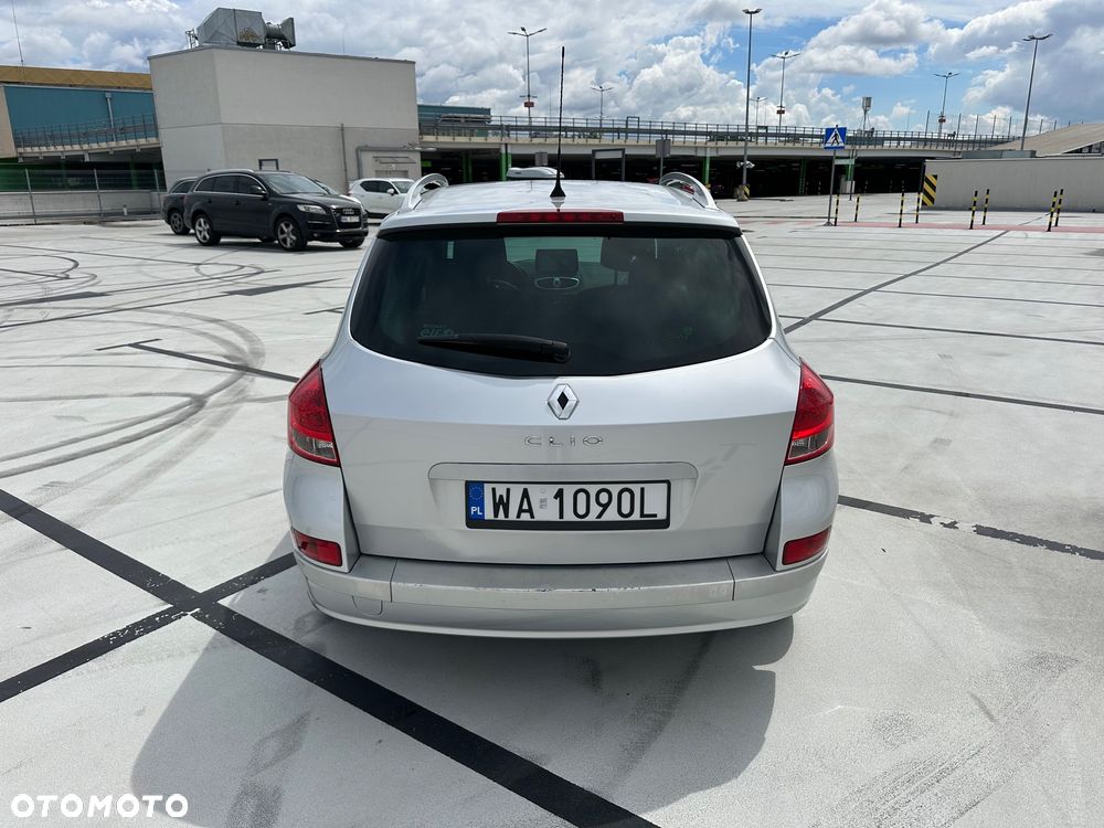 Renault Clio - 6