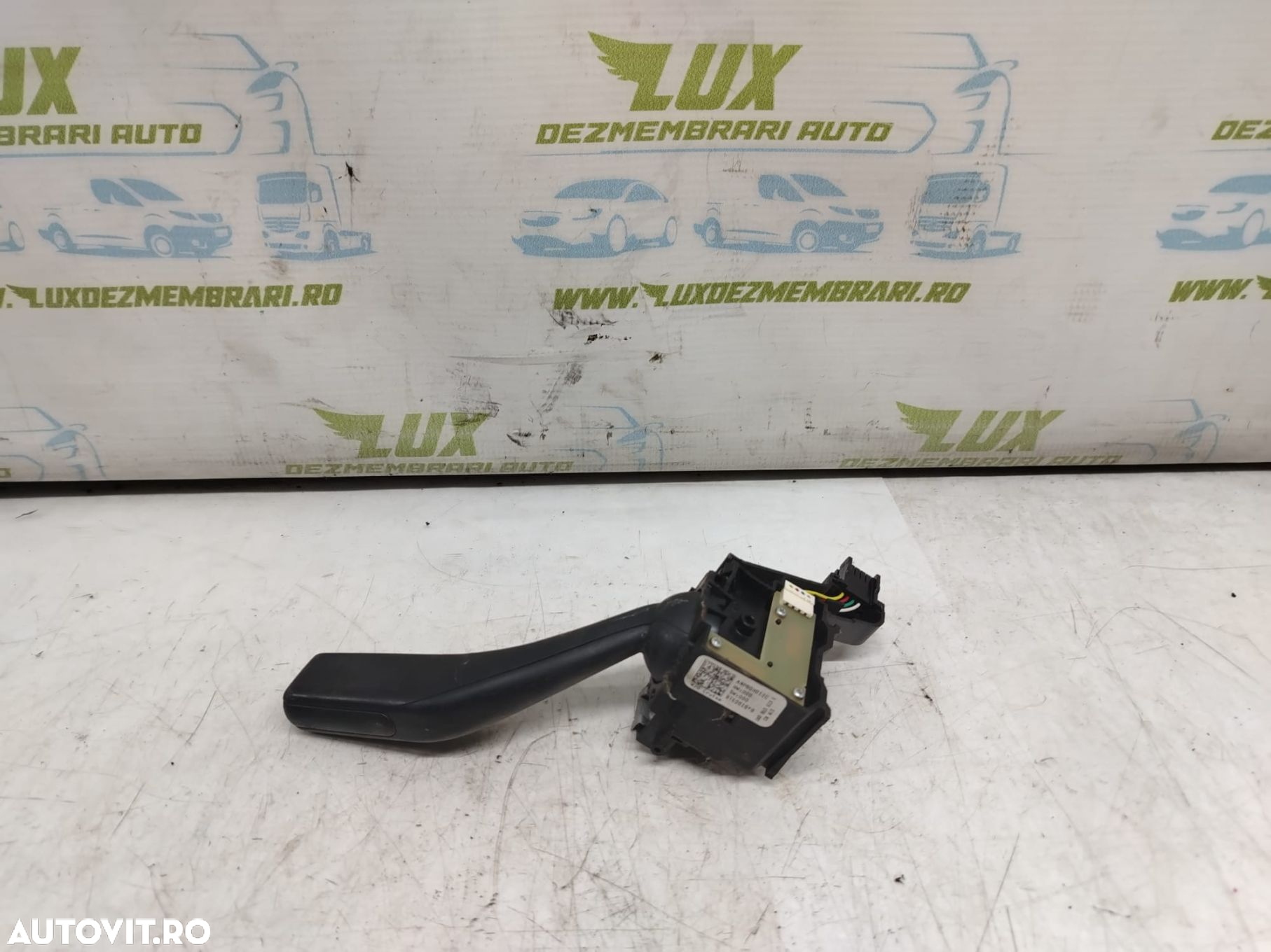Maneta semnalizare 1k0953513e Volkswagen VW Golf 5 [2003 - 2009] - 2