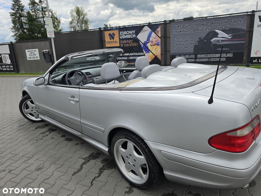 Mercedes-Benz CLK - 22