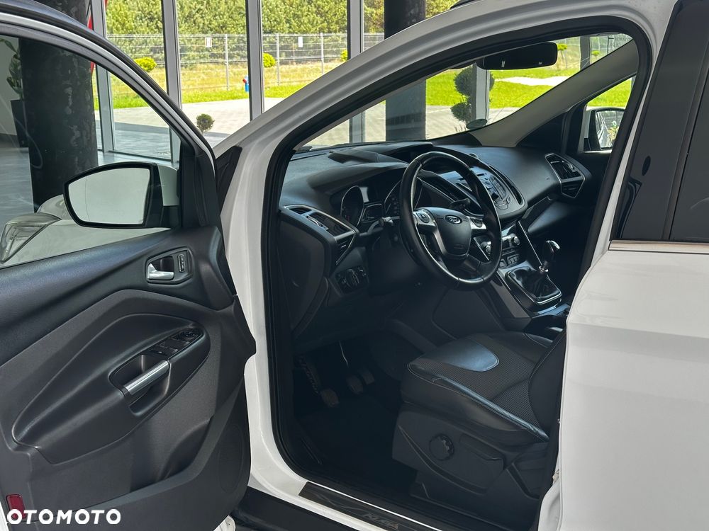 Ford Kuga - 10