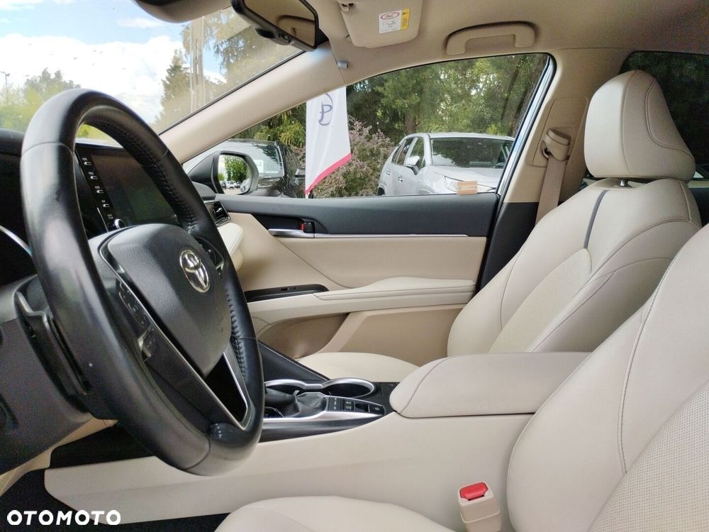 Toyota Camry 2.5 Hybrid Executive CVT - 12