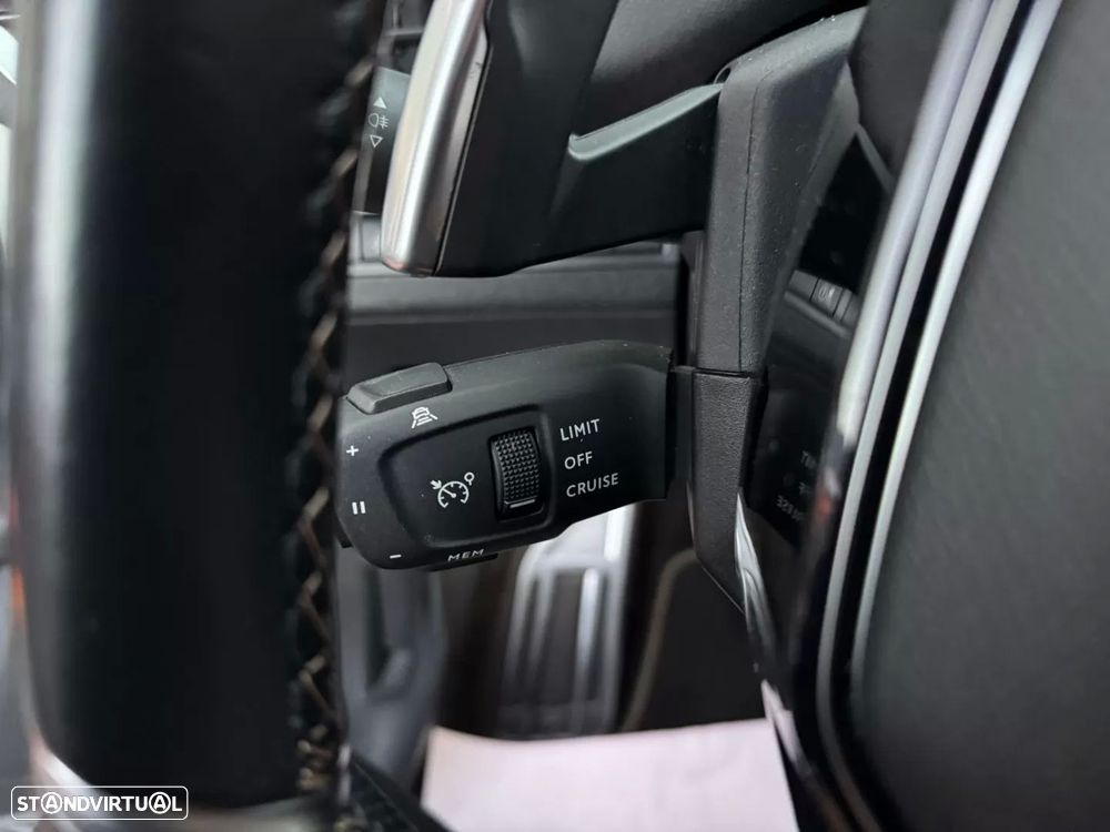 Peugeot 3008 1.6 Hybrid Allure Pack e-EAT8 - 17