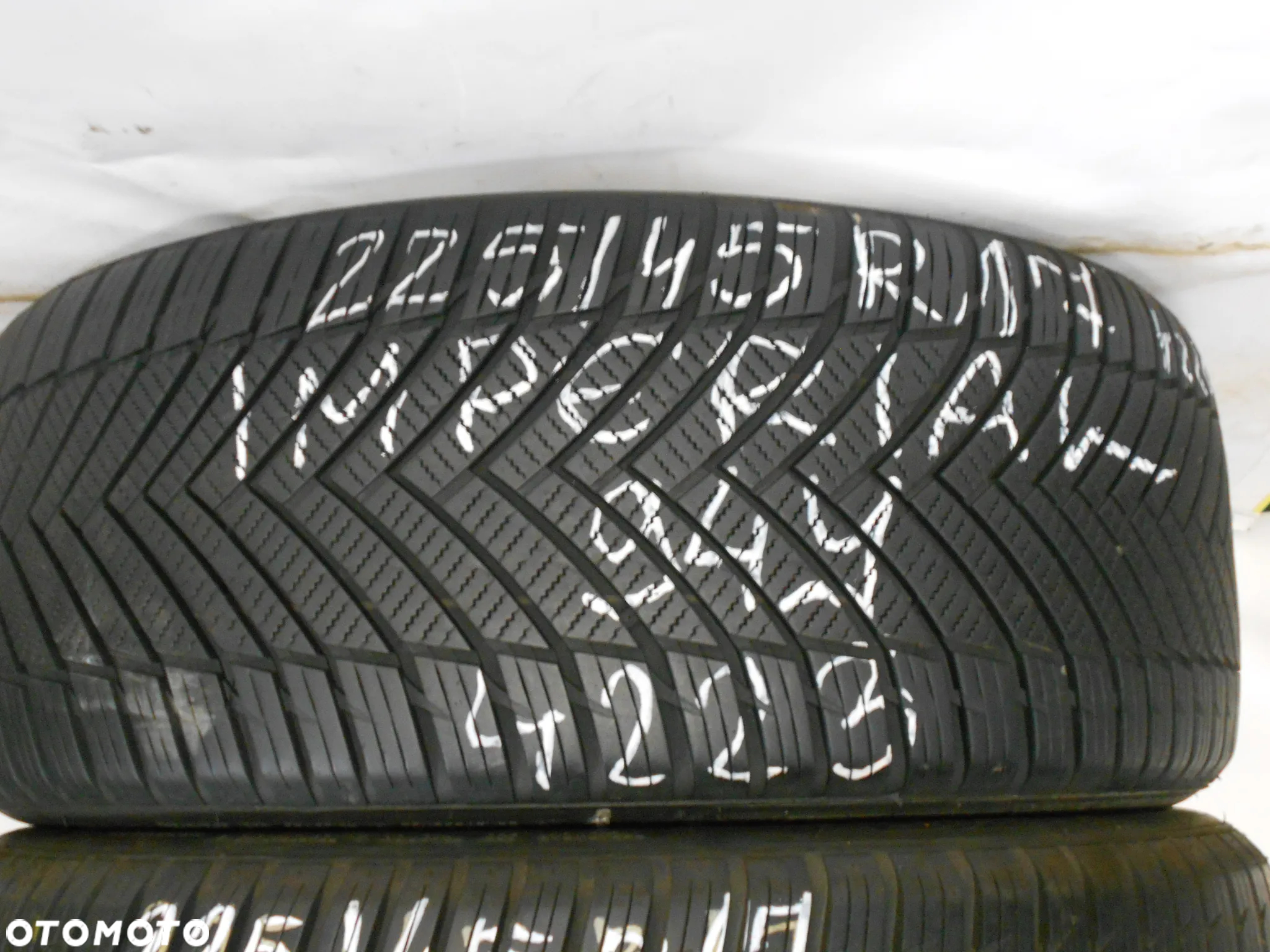OPONY 225/45R17 IMPERIAL ALL SEASON DRIVE DOT 4223 / 4220 7.4MM - 2
