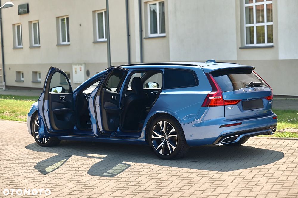Volvo V60 D4 AWD Geartronic R-Design - 29