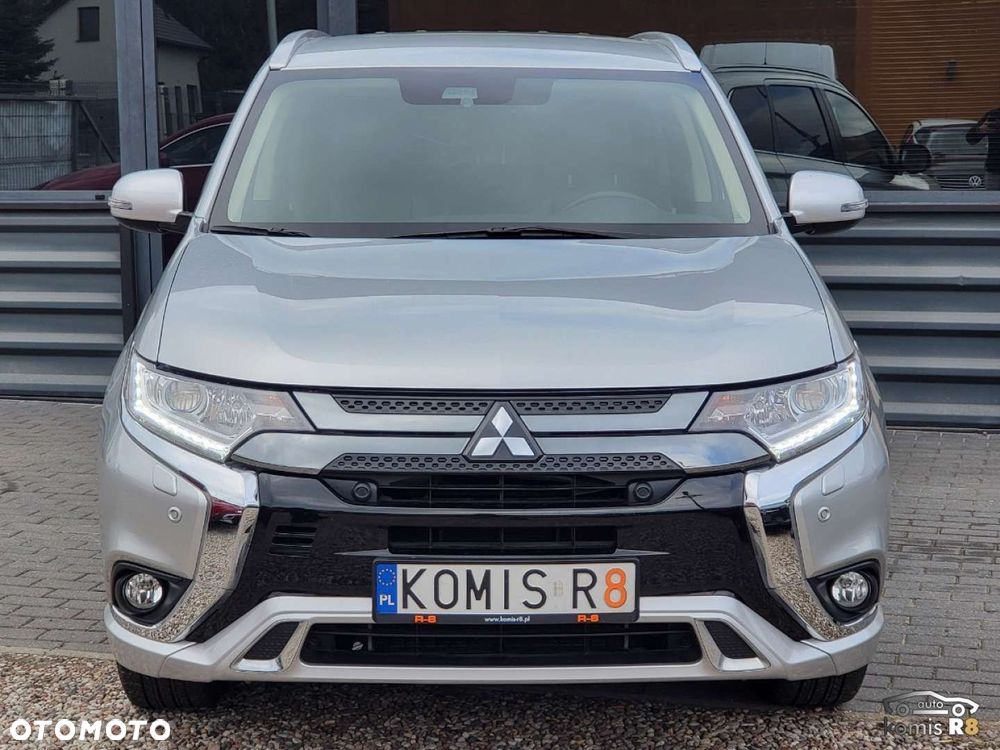 Mitsubishi Outlander - 8