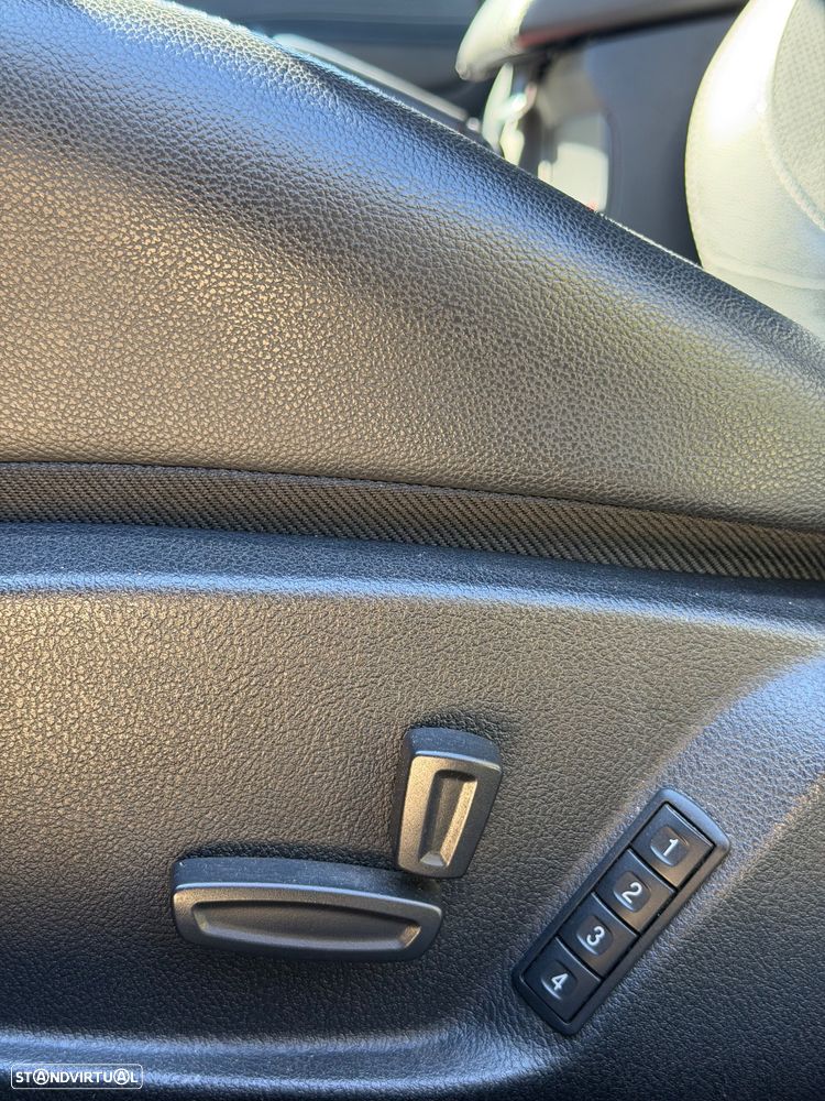 Ford Mondeo SW 1.6 TDCi Titanium - 10