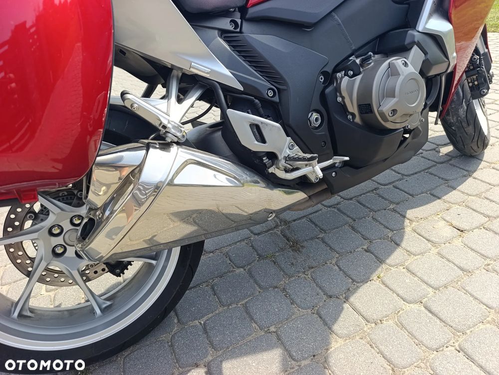 Honda VFR - 7
