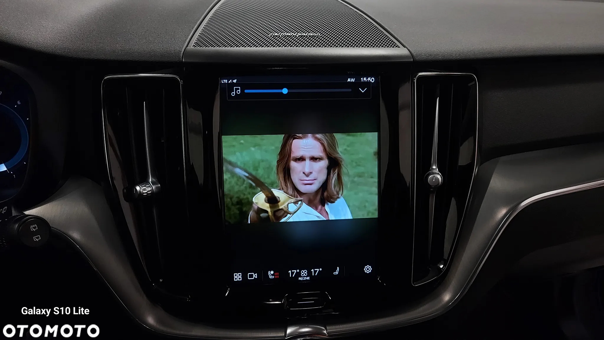 Volvo XC 60 T6 Plug-In Hybrid AWD Inscription - 31
