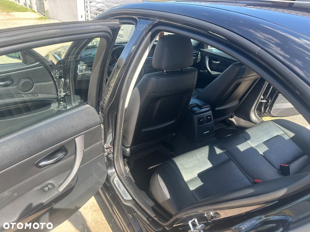 BMW Seria 3 320d DPF Blue Performance Edition Fleet Sport - 14