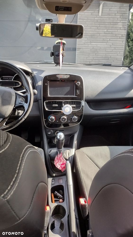 Renault Clio 1.2 16V 75 Life - 14