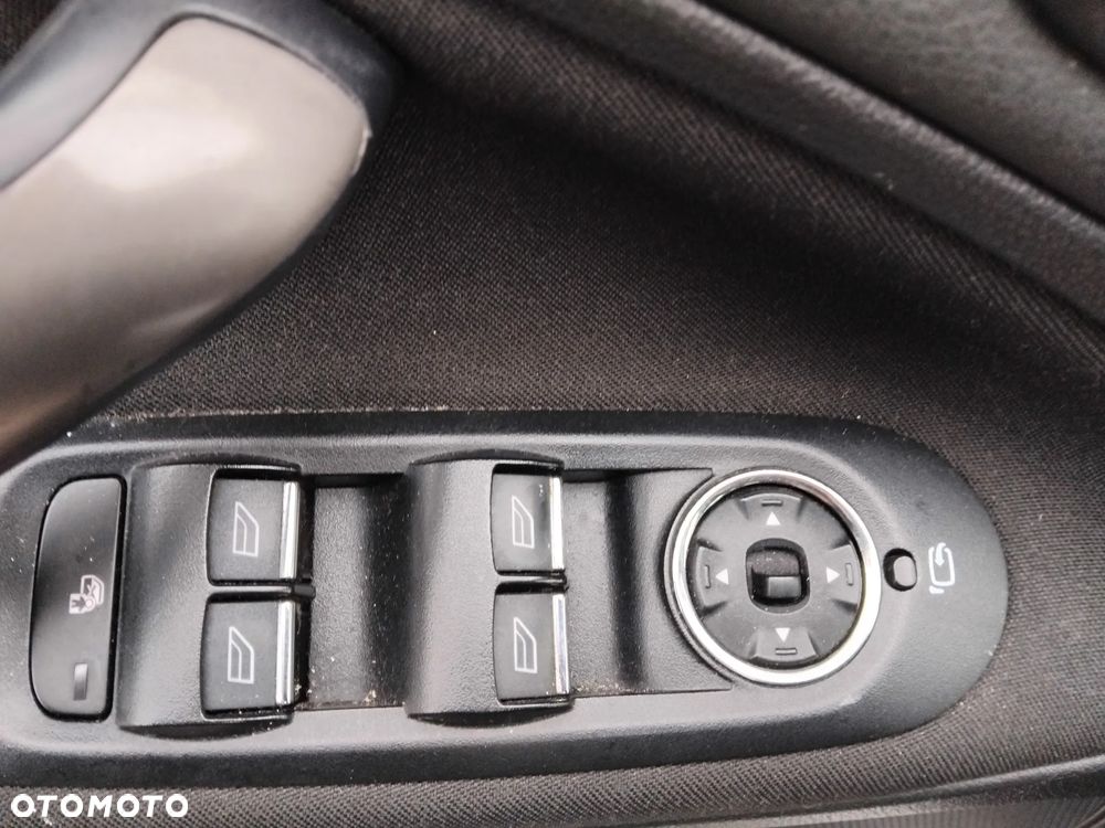 Ford S-Max 2.0 TDCi DPF Business Edition - 18