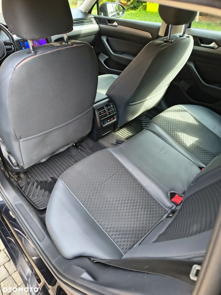 Volkswagen Passat 1.6 TDI BMT City - 11