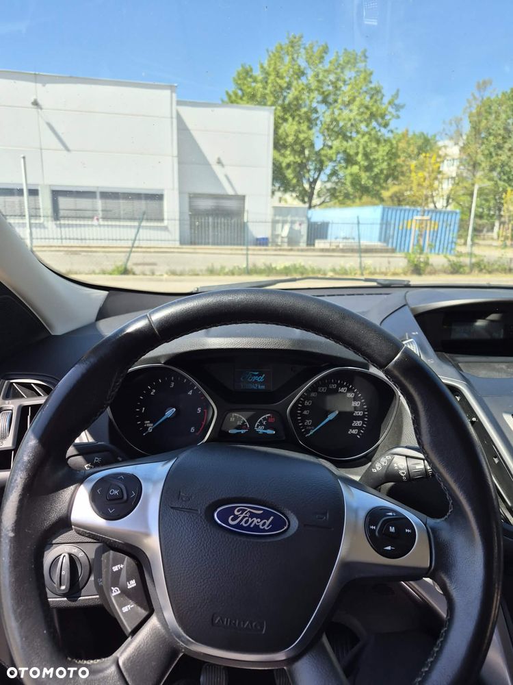 Ford Kuga - 13