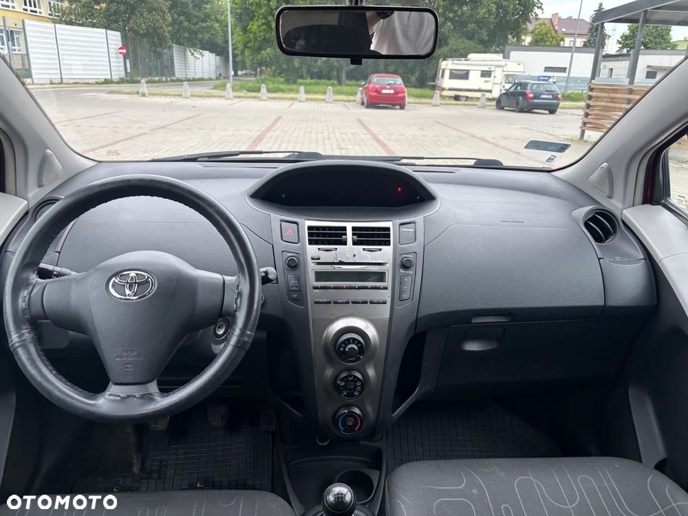 Toyota Yaris - 9
