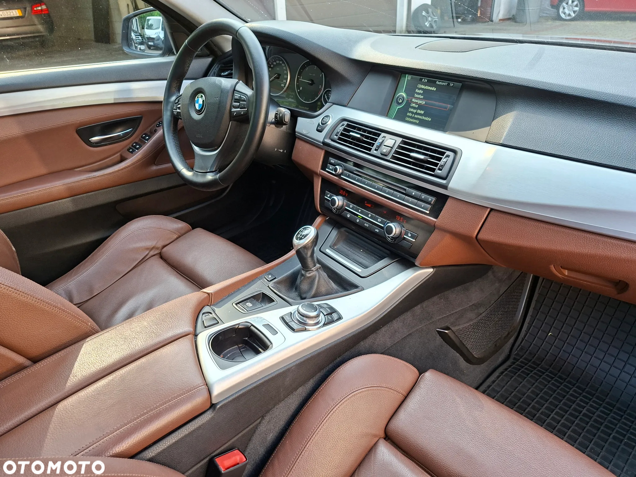BMW Seria 5 520d Touring - 11