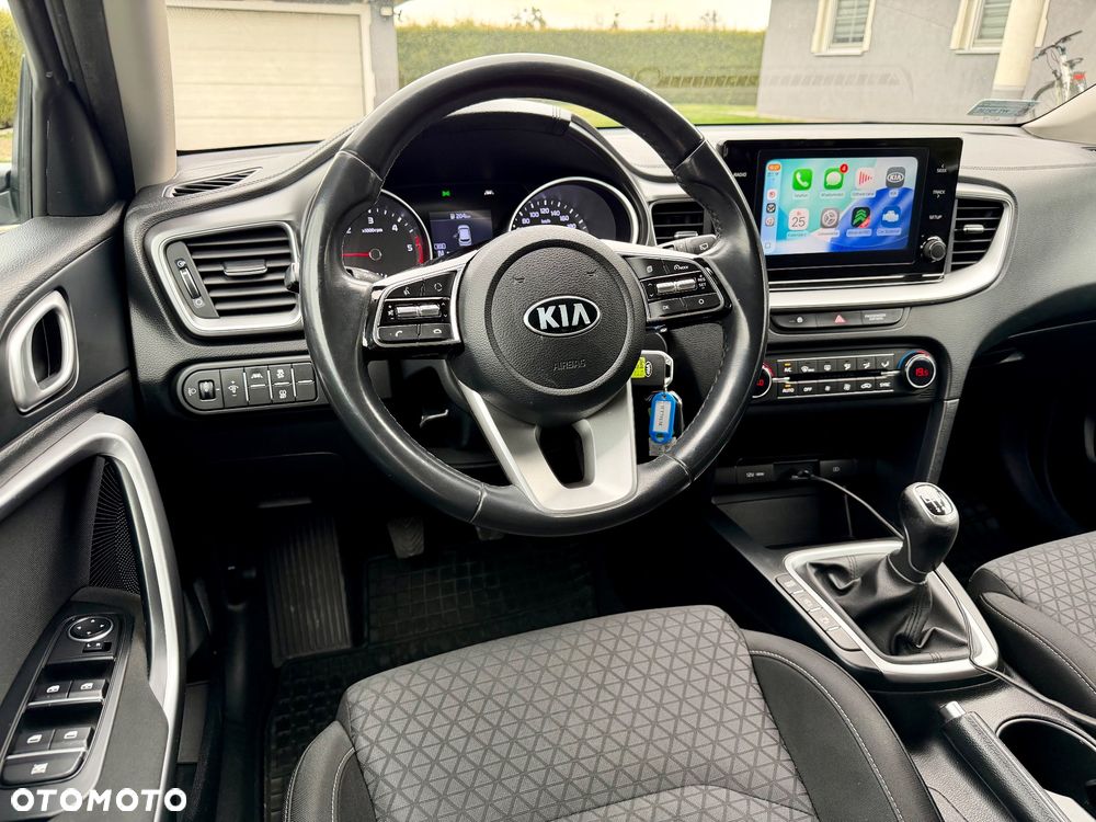 Kia Ceed 1.6 CRDi SCR M - 28