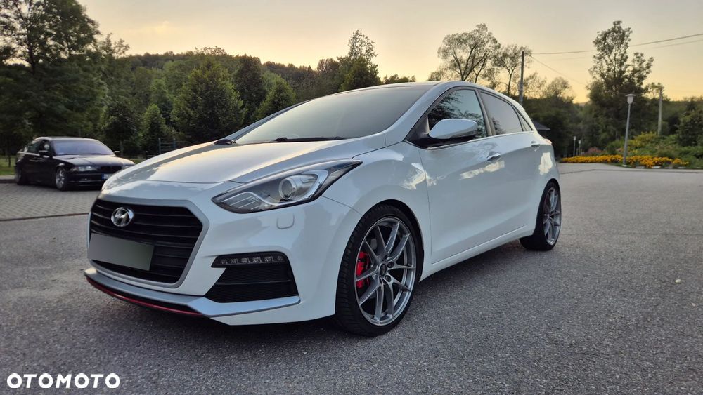 Hyundai i30 1.6 GDI Turbo Luxury - 1