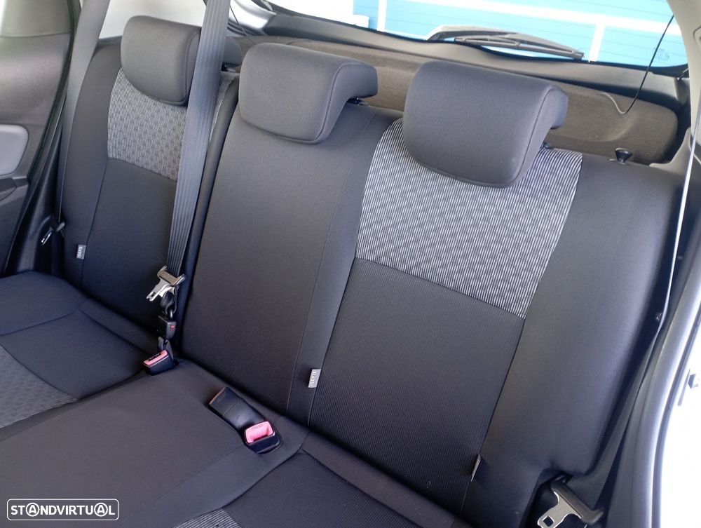 Toyota Yaris 1.4 D-4D Comfort - 6
