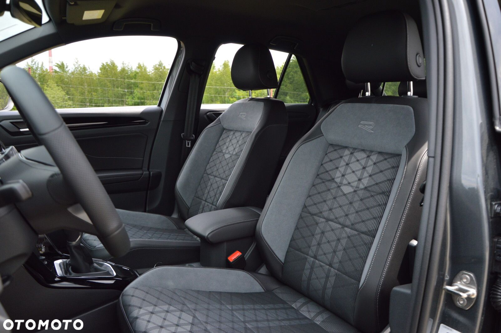 Volkswagen T-Roc - 9
