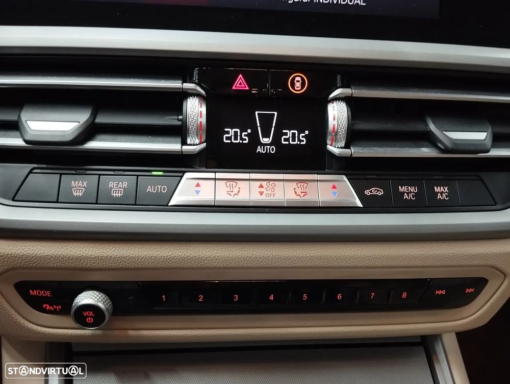 BMW 318 d Touring Auto - 37