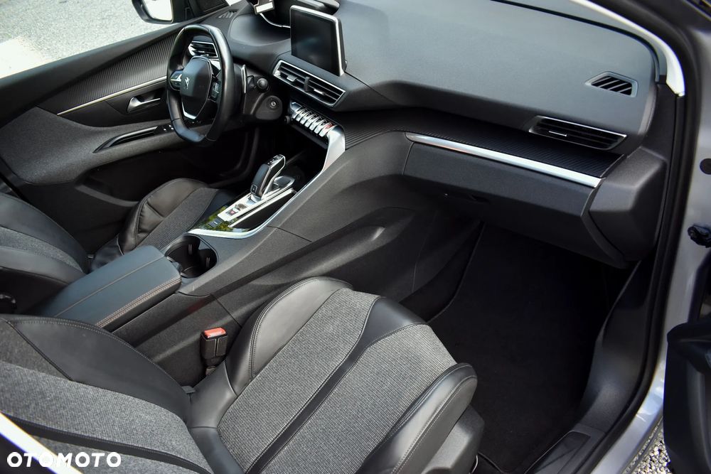 Peugeot 5008 BlueHDi 130 EAT8 Active - 33