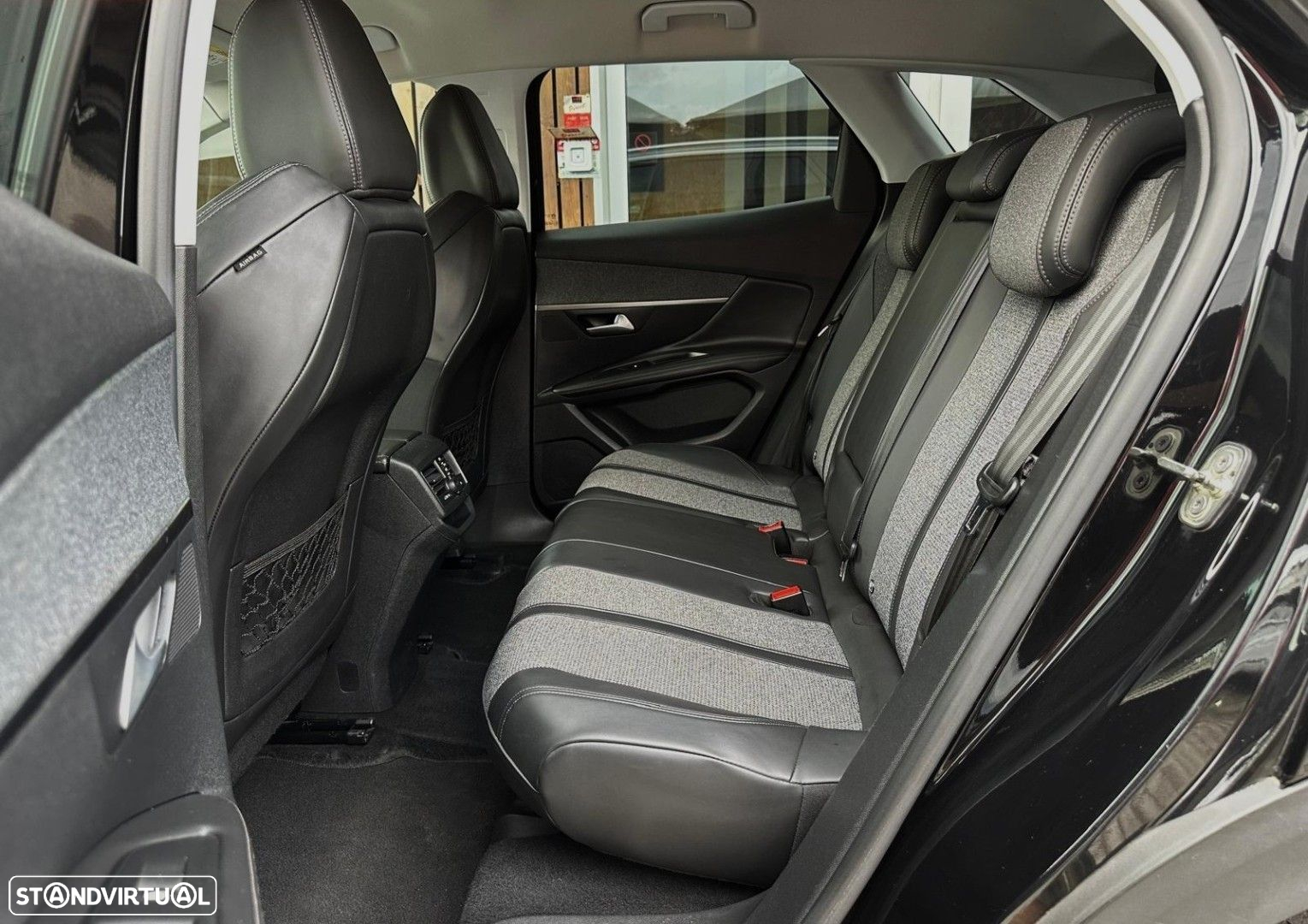 Peugeot 3008 1.5 BlueHDi Allure - 42