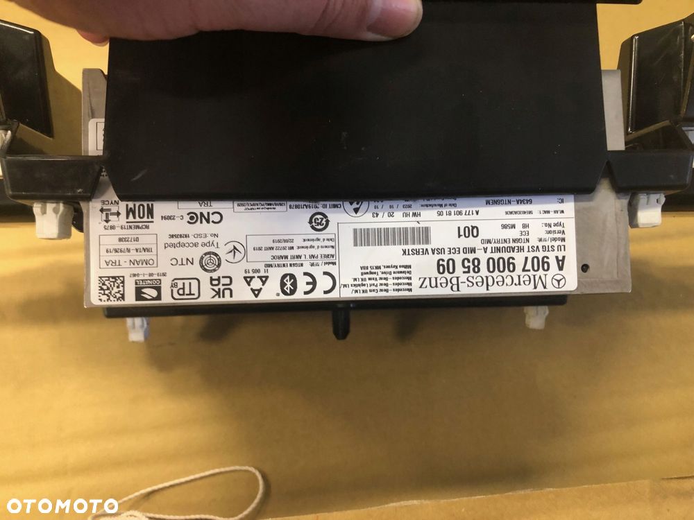 SPRINTER III 907/910 18- RADIO WYŚWIETLACZ NAWIGACJA KOD - 9