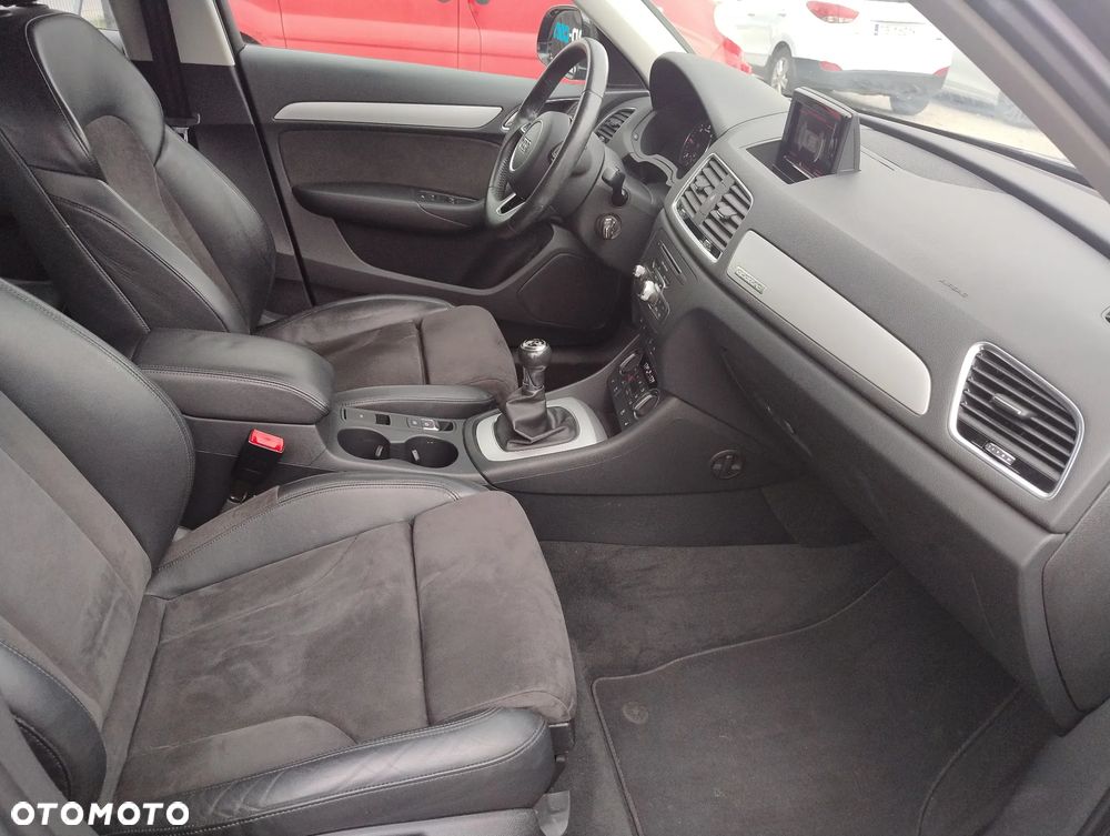 Audi Q3 2.0 TDI Quattro sport - 14