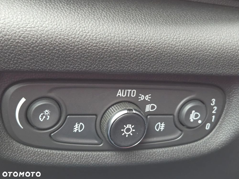 Opel Insignia 2.0 CDTI Elegance S&S - 33