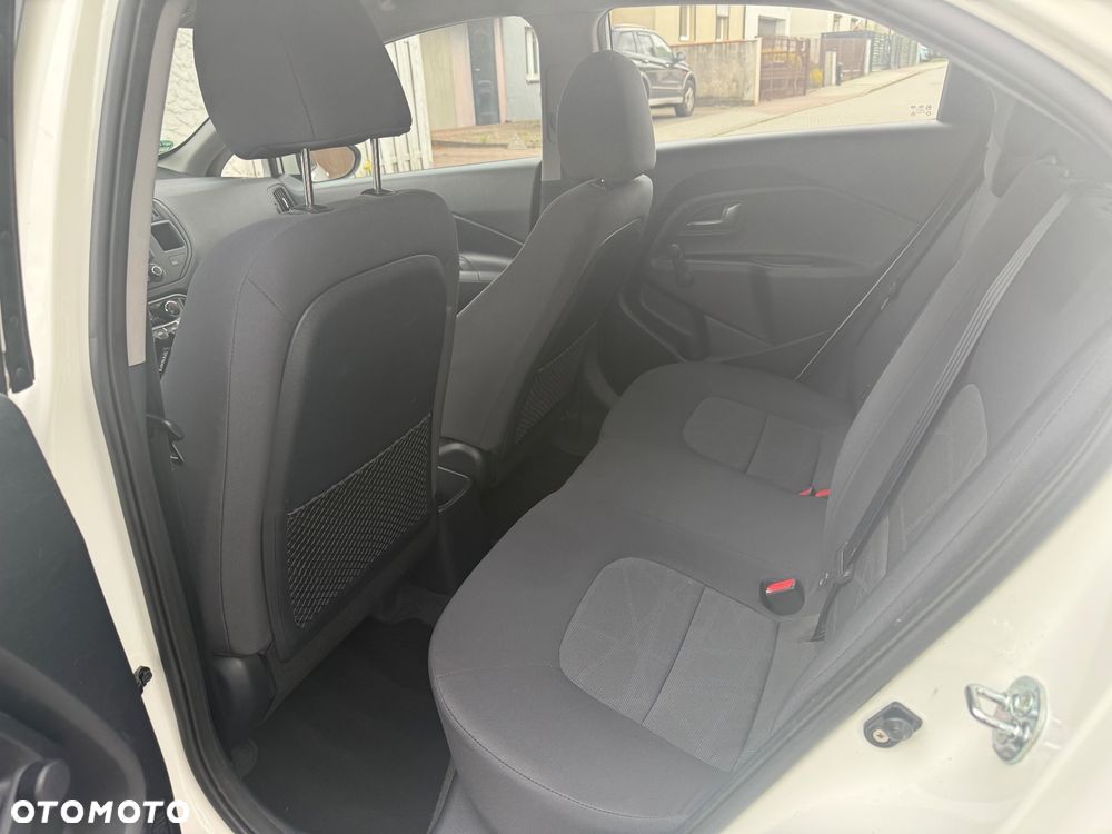 Kia Rio 1.2 Edition 7 - 6