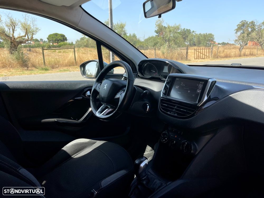 Peugeot 208 1.6 BlueHDi Style - 15