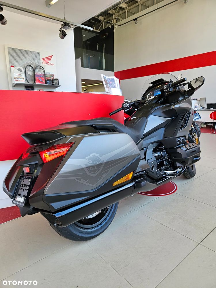 Honda GL - 9