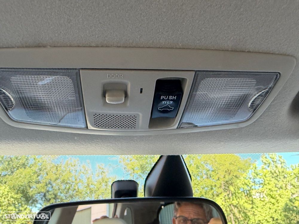 Mitsubishi Outlander 2.0 MIVEC Instyle Navi+ - 37