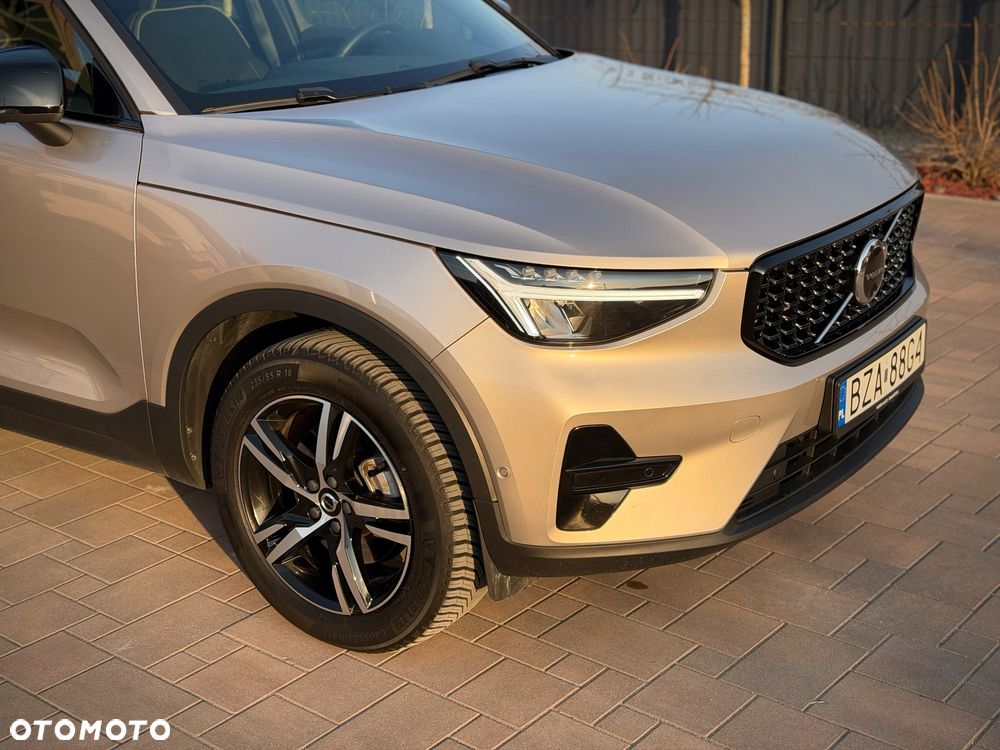 Volvo XC 40 B3 Plus Dark - 2