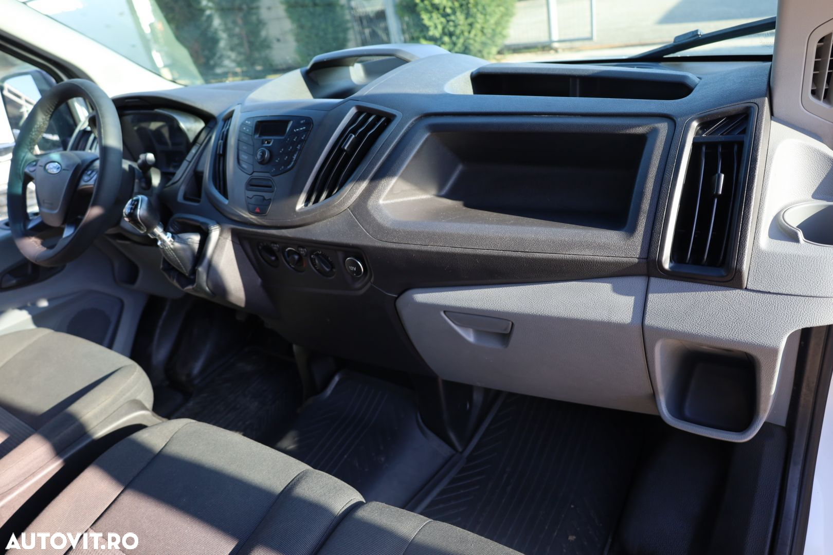 Ford Transit - 12