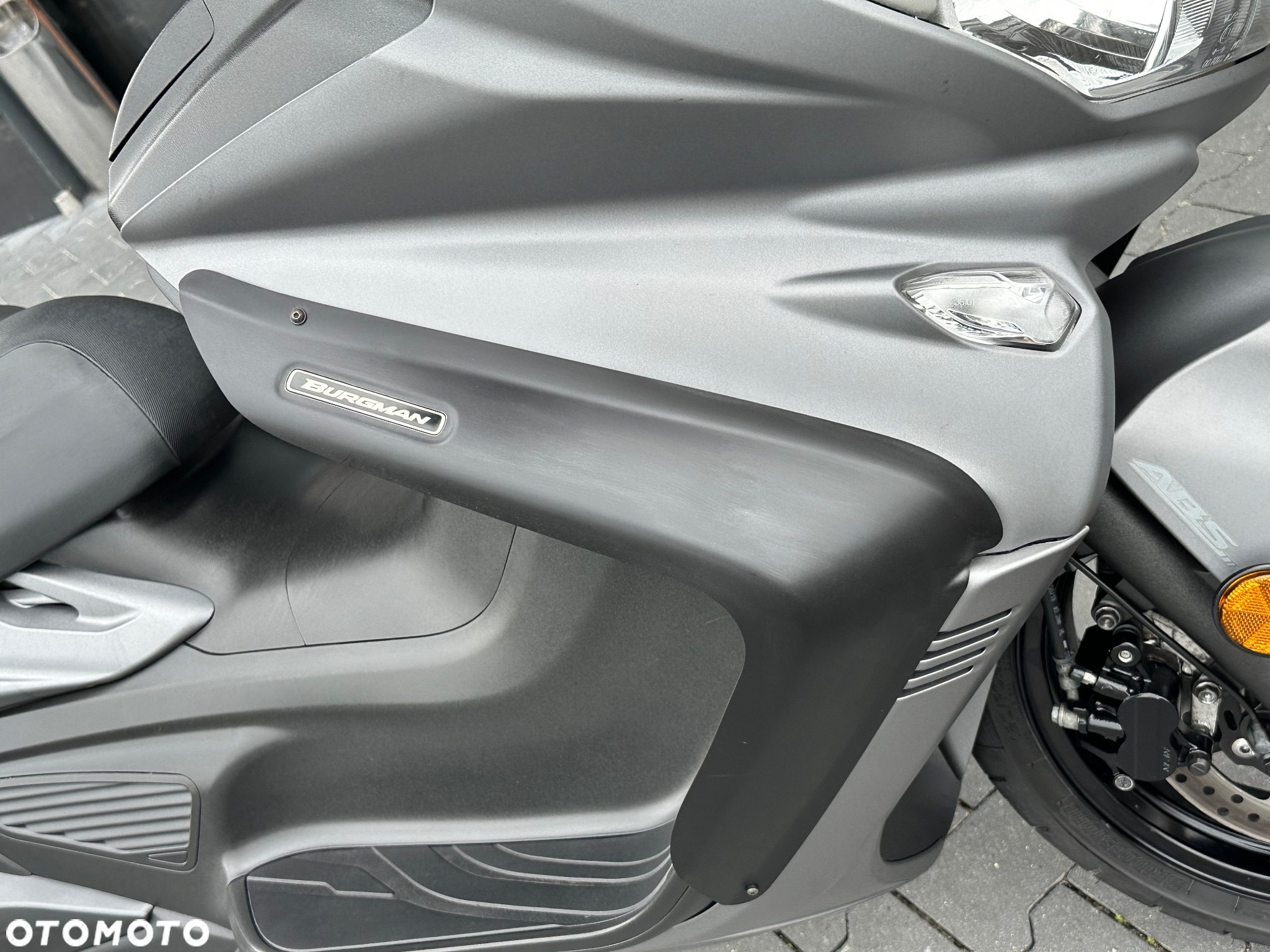 Suzuki Burgman - 16