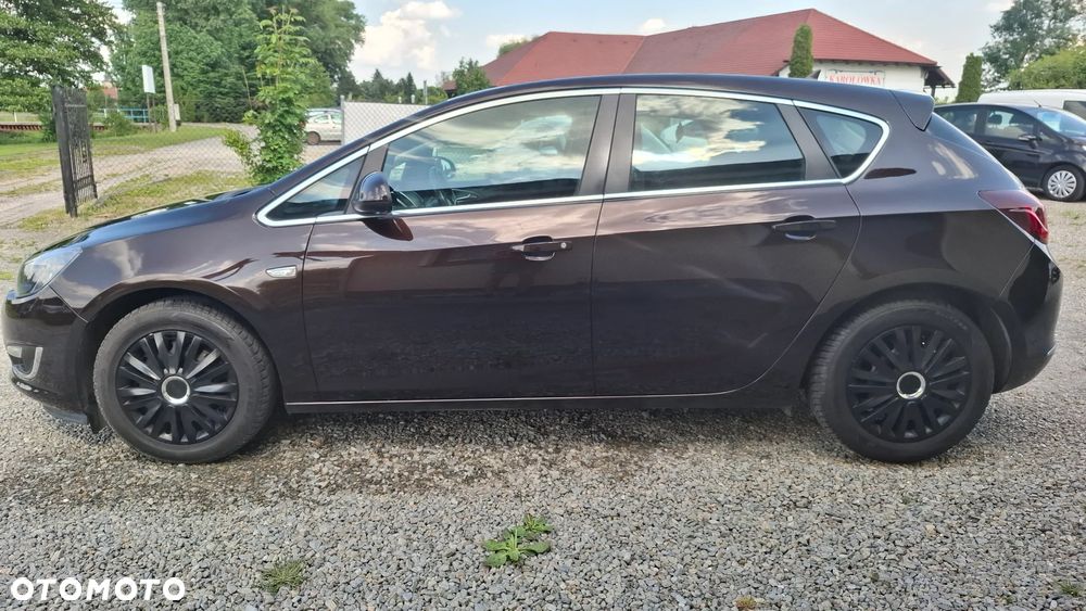 Opel Astra 1.4 T Cosmo S&S - 4